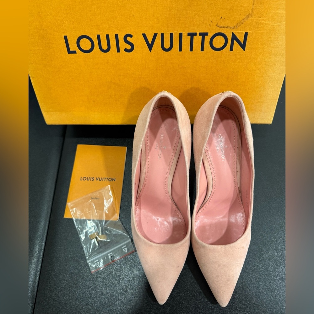 Louis Vuitton Pink Suede Pointed Toe Pumps Size 36 - Picture 13 of 13